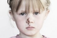 /album/fotogalerij/kindermishandeling-04-voetbal-in-het-gezicht-jpg/